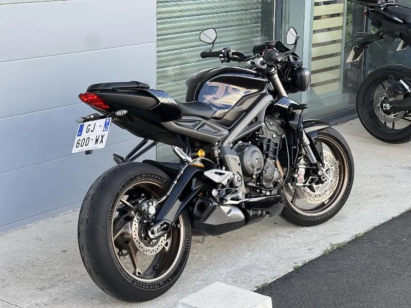 STREET TRIPLE 765 RS