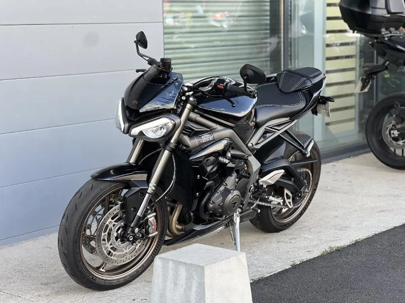 STREET TRIPLE 765 RS