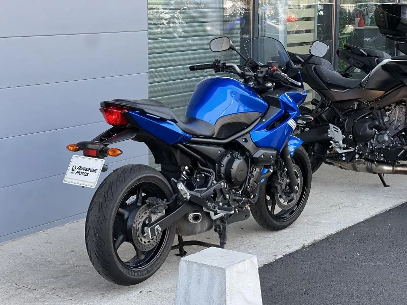 XJ6F DIVERSION