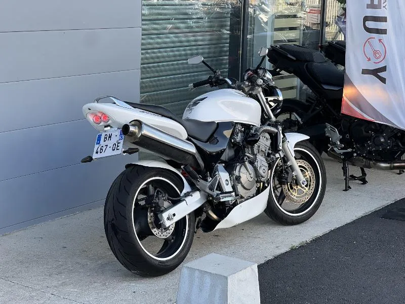 CB 600 F HORNET
