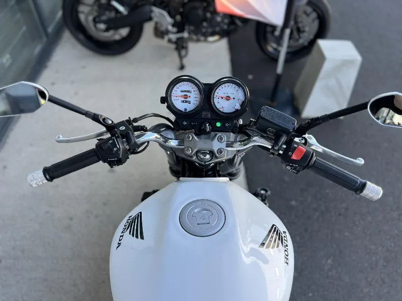 CB 600 F HORNET