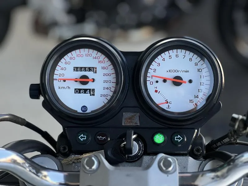 CB 600 F HORNET
