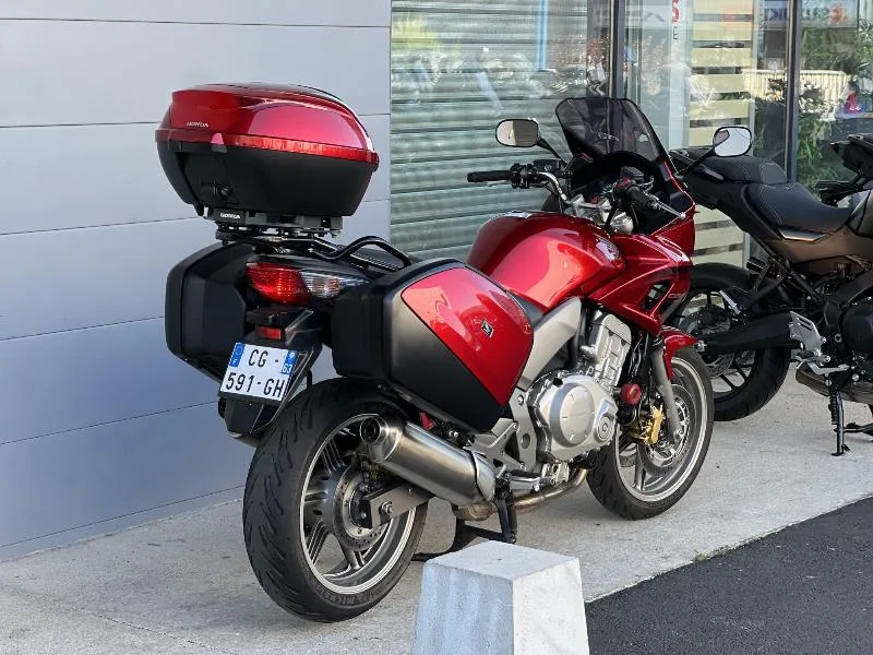 CBF 1000 F