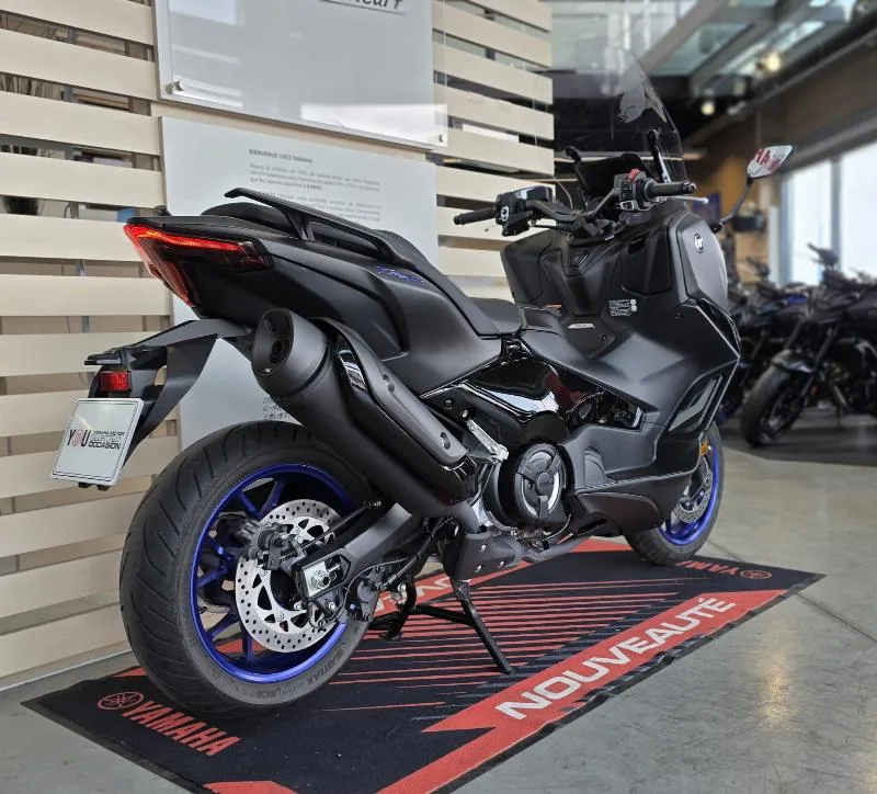 XP TMAX 560