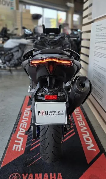 XP TMAX 560