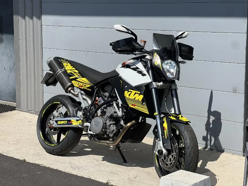 990 SM