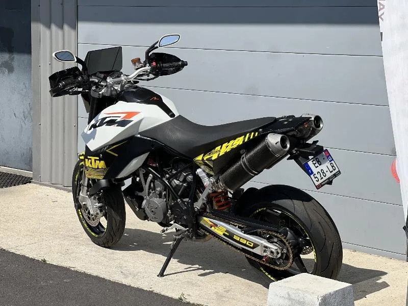 990 SM