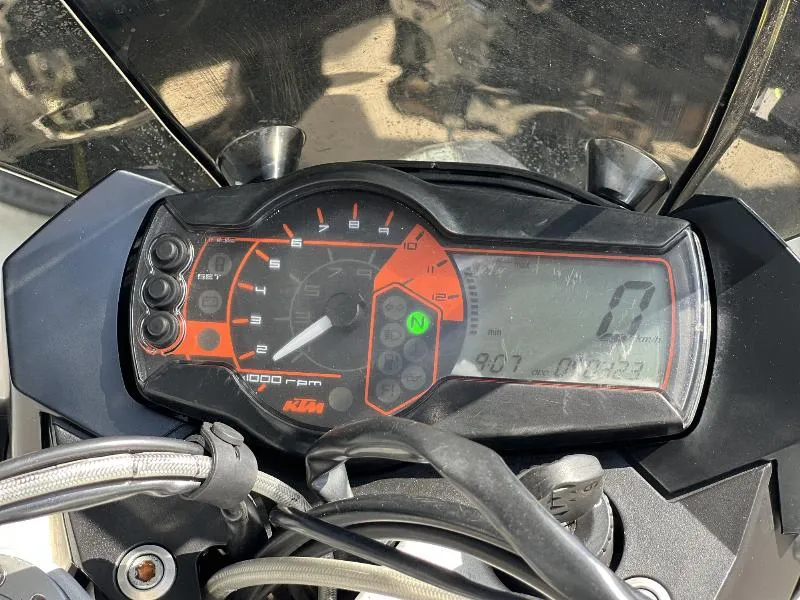 990 SM