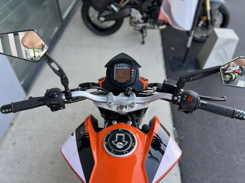 125 DUKE