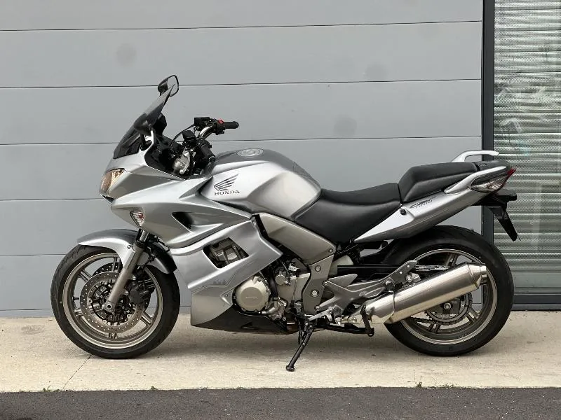 CBF 1000 F