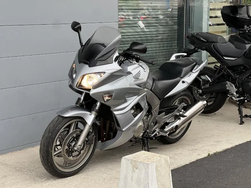 CBF 1000 F