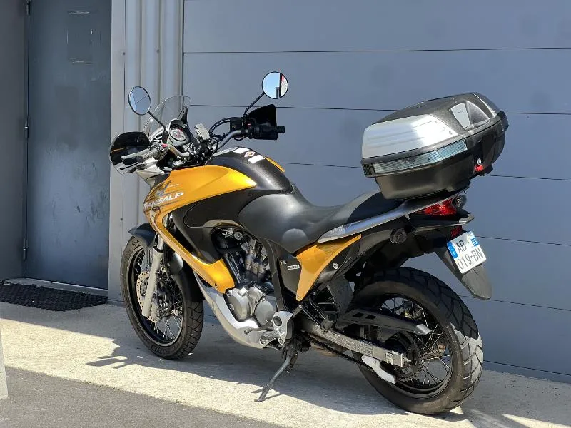 TRANSALP 700 ABS