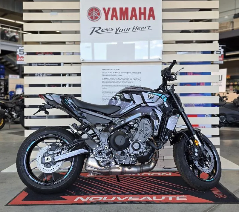 MT09