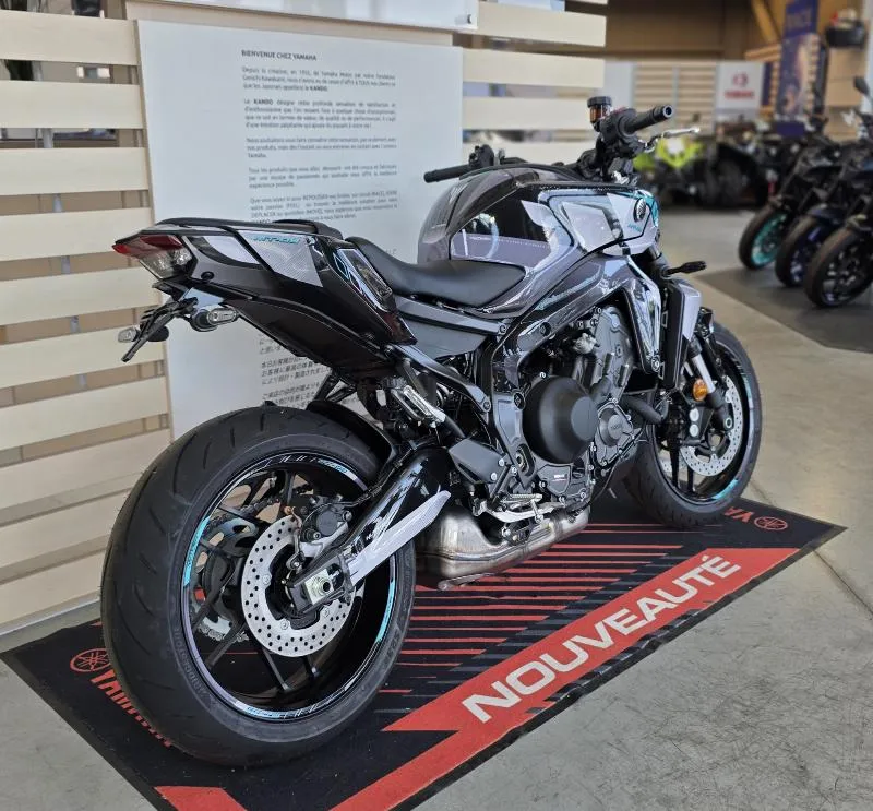 MT09