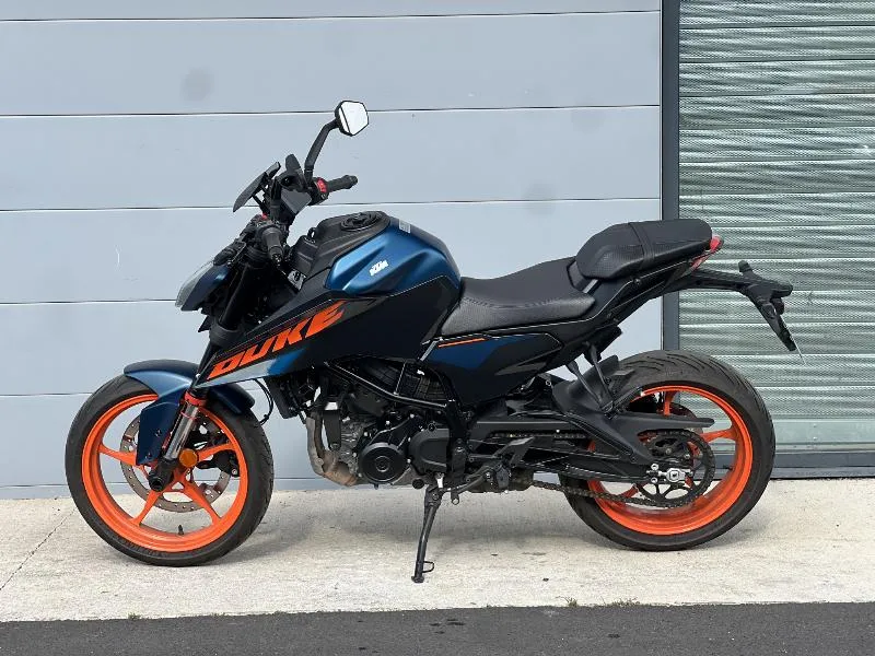 125 DUKE ABS