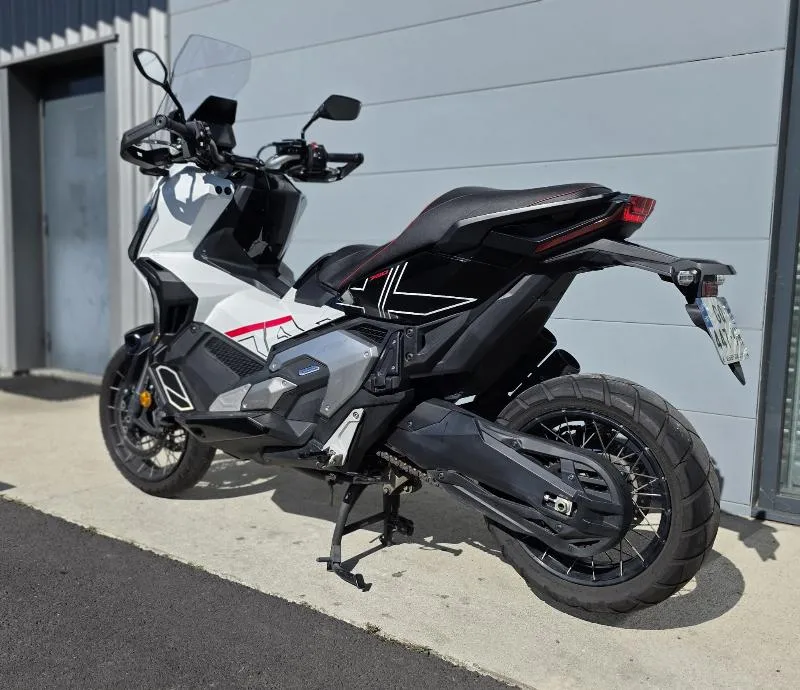 XADV 750 DCT