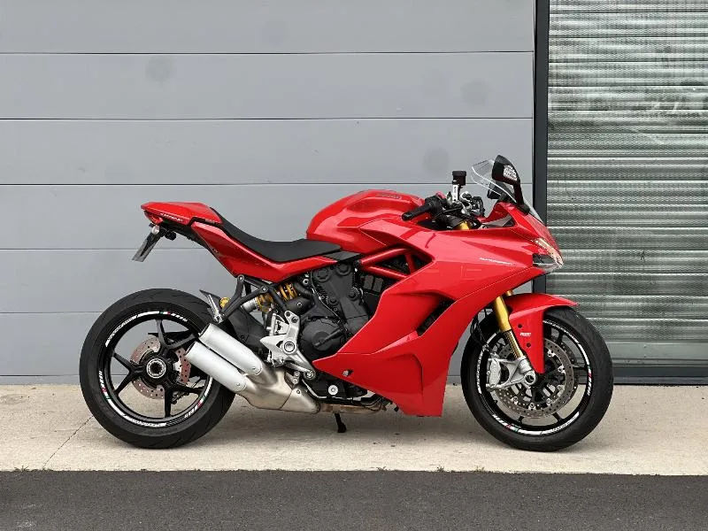 SUPERSPORT 939S