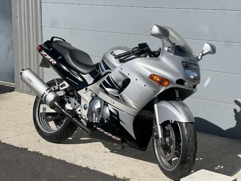 ZZR 600