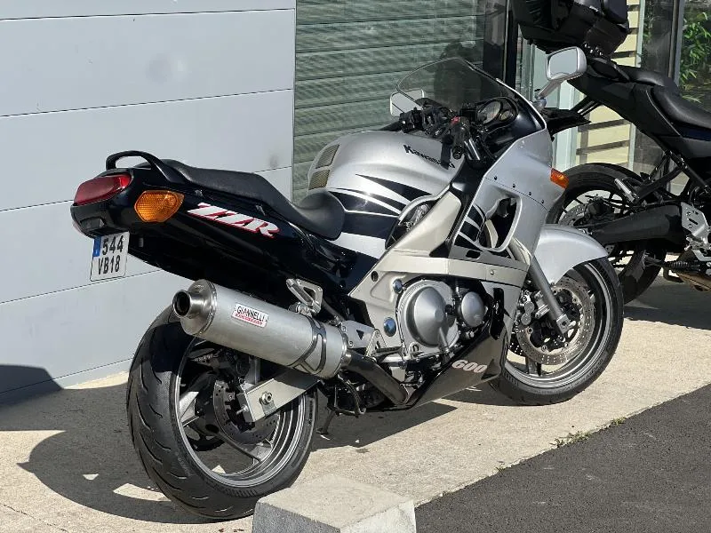 ZZR 600
