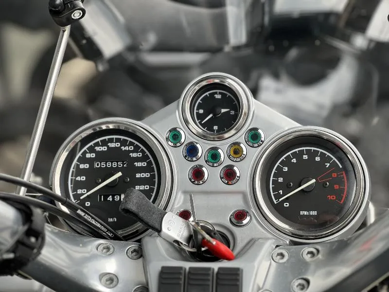 R 850 R