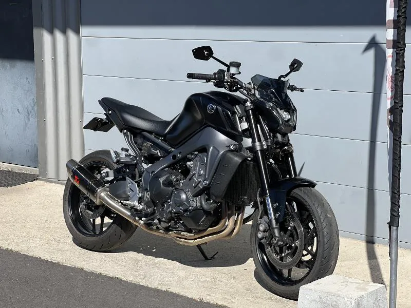 MT09
