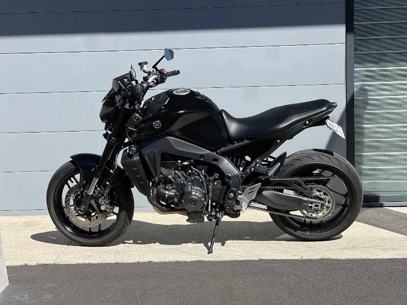 MT09