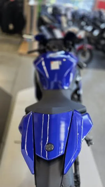YZFR9