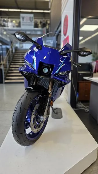 YZFR9