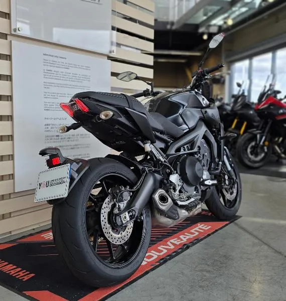 MT09