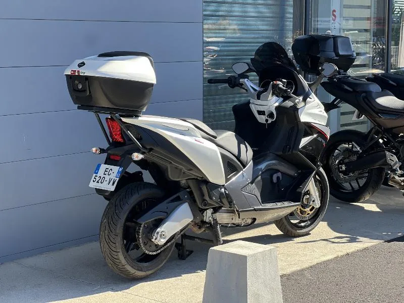 SRV 850