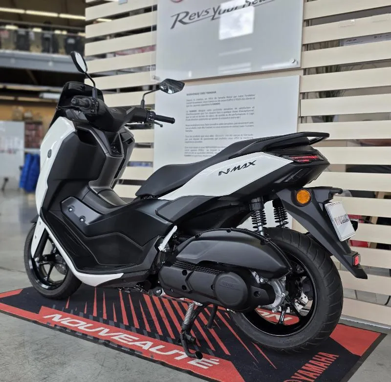 NMAX 125