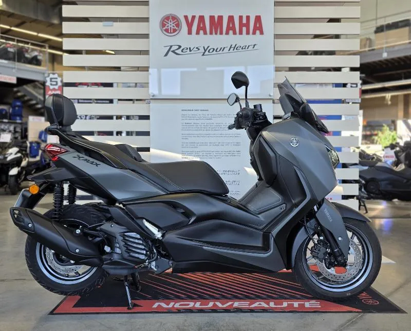 XMAX 125