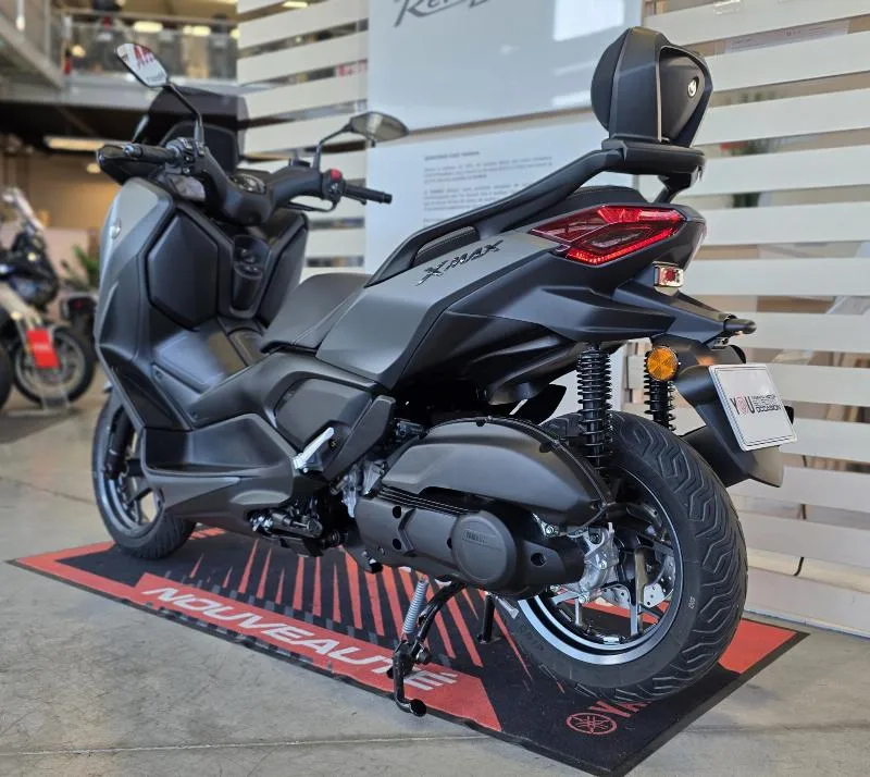 XMAX 125