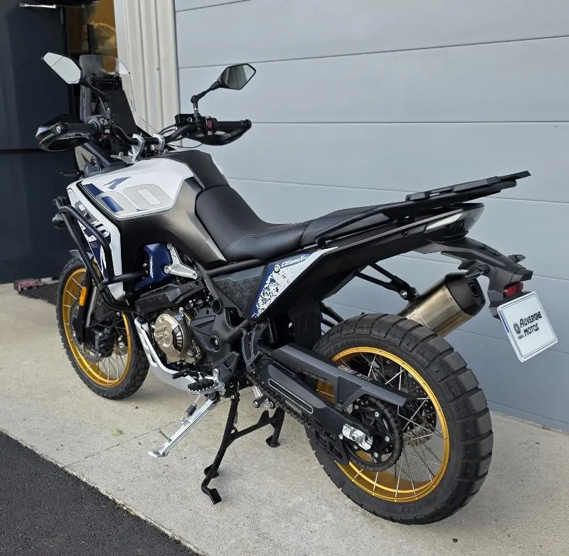 DS 800 X RALLY