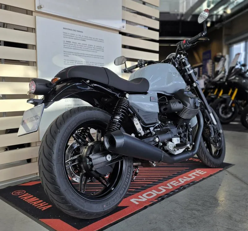 V7 SPORT 850
