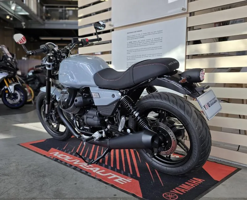 V7 SPORT 850