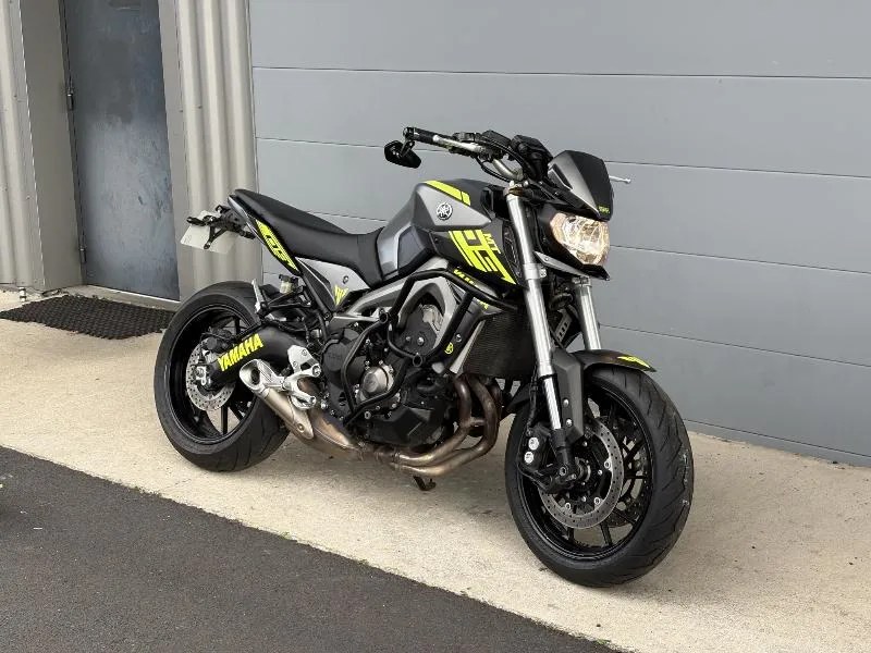 MT09