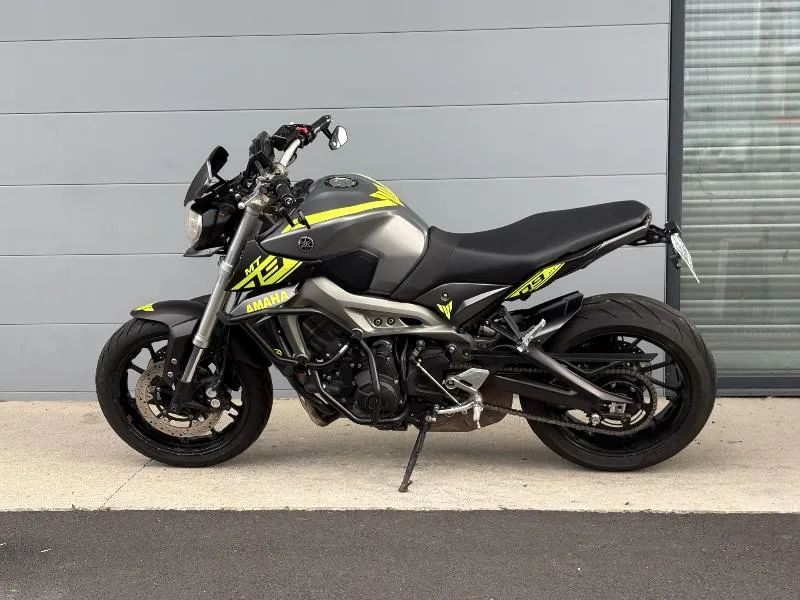 MT09