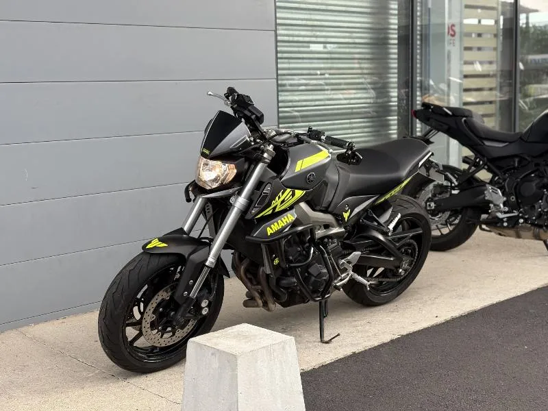 MT09