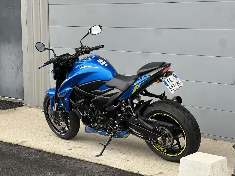 GSXS 750