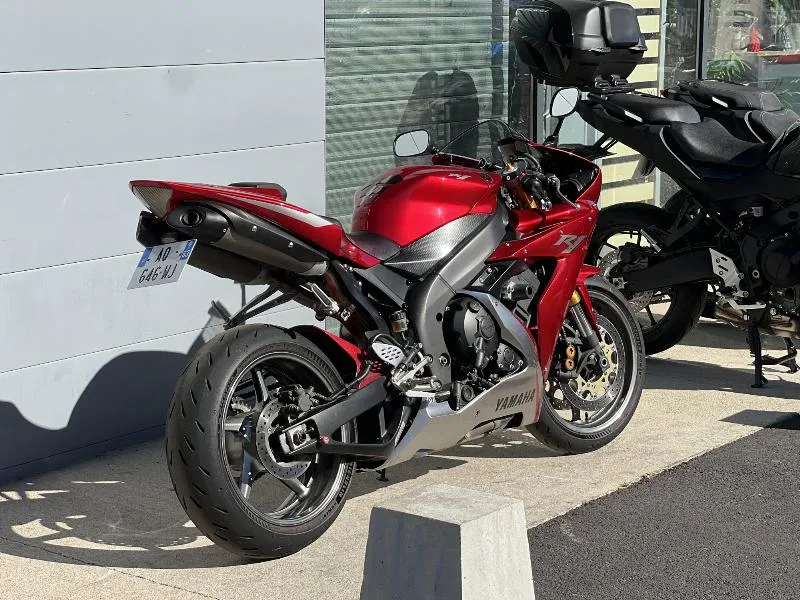 YZF 1000 R1