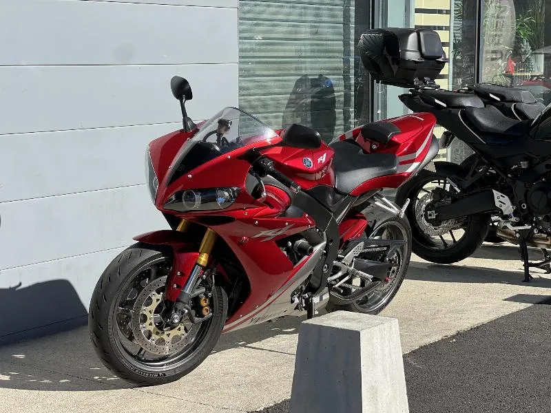 YZF 1000 R1