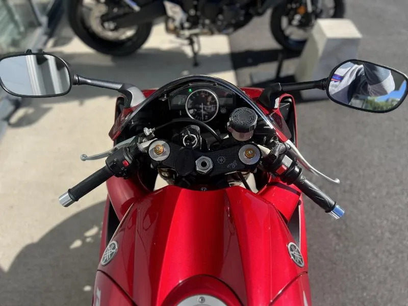 YZF 1000 R1