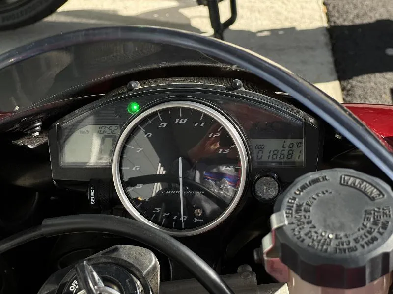 YZF 1000 R1