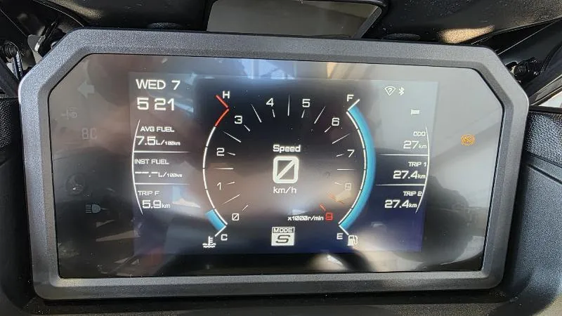 XP TMAX 560