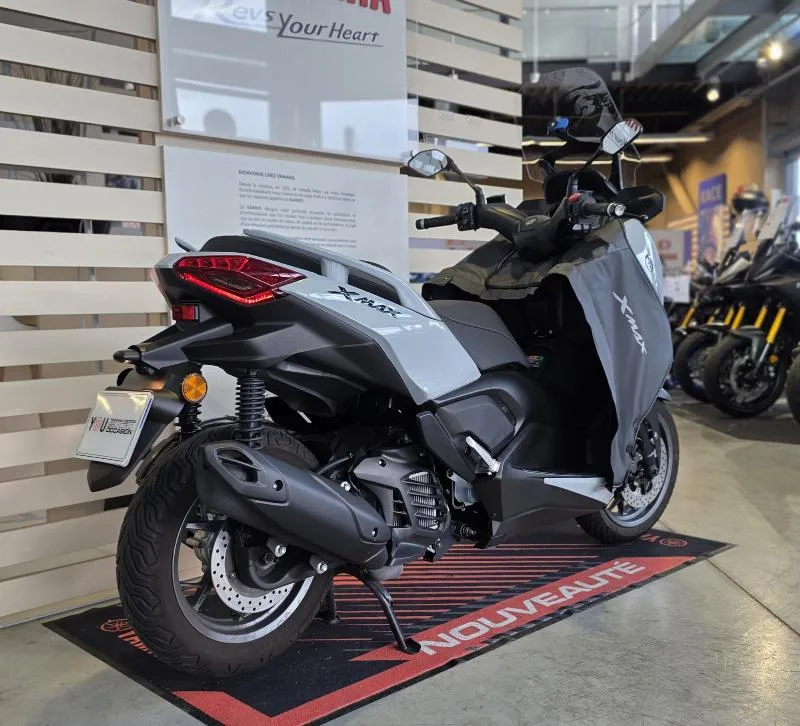 XMAX 125 TECH MAX