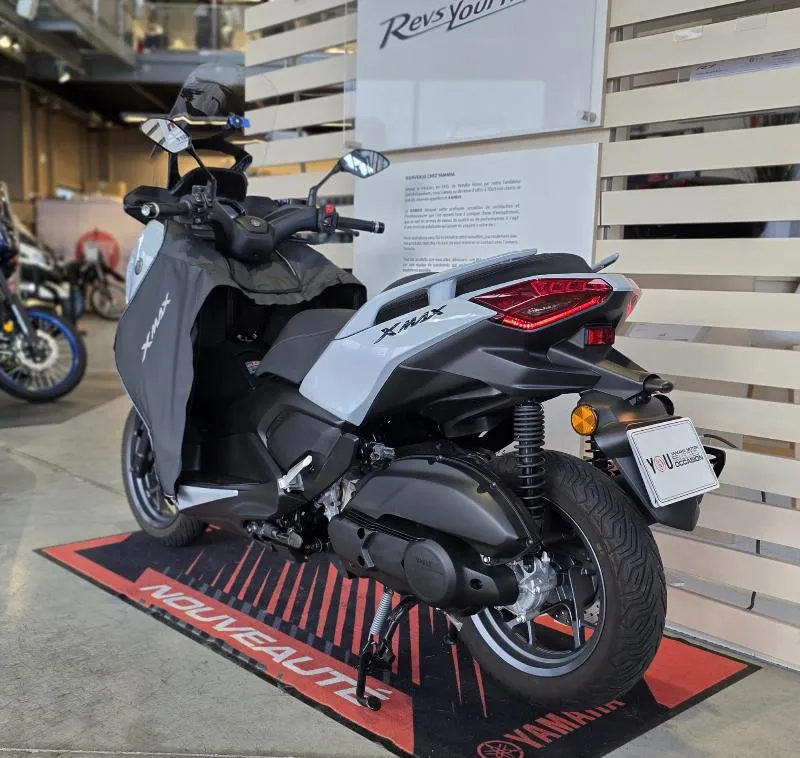 XMAX 125 TECH MAX