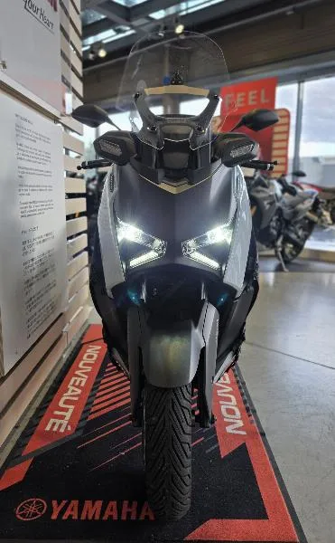 XMAX 125 TECH MAX
