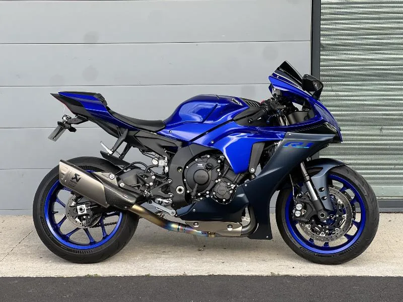 YZF 1000 R1