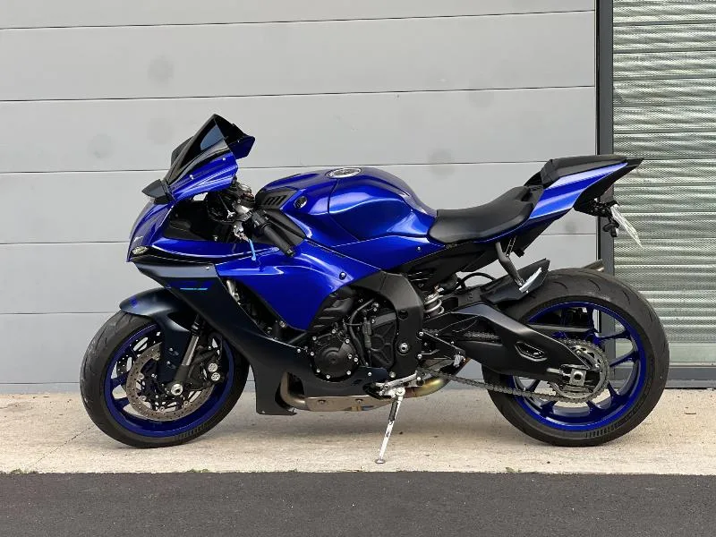 YZF 1000 R1